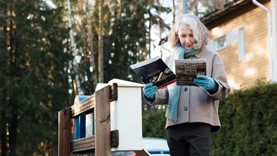 Miltä näyttävät Postin tulevat hinnankorotukset ja missä aamu- ja päiväjakelun yhdistämisessä mennään? Pitääkö aikakausmediakustantajien olla huolissaan siitä, että jakeluverkon kulut kaatuvat heidän niskaansa? Postin postipalvelujen myyntijohtaja Kimmo Kauranen vastaa.