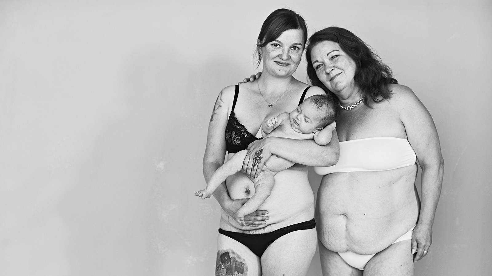 Valokuvaaja Anna Huovisen kuvasarja on ylistys erilaisille naiskehoille – arvet kertovat eletystä elämästä