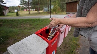 Posti kertoi jälleen uusista hinnankorotuksista, jotka astuvat voimaan 1. lokakuuta. Metsätrans-lehdelle Postin hinnankorotukset ovat tuoneet vuoden aikana tuhansien eurojen lisäkustannukset.